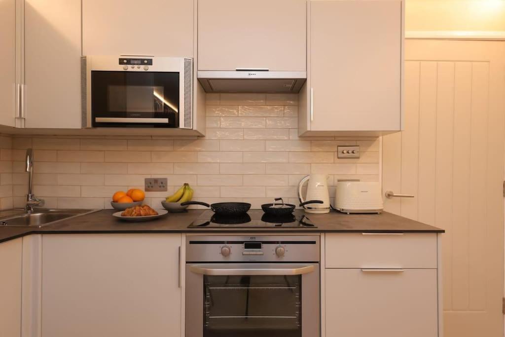 Riverside Serviced Apartments Лондон Экстерьер фото